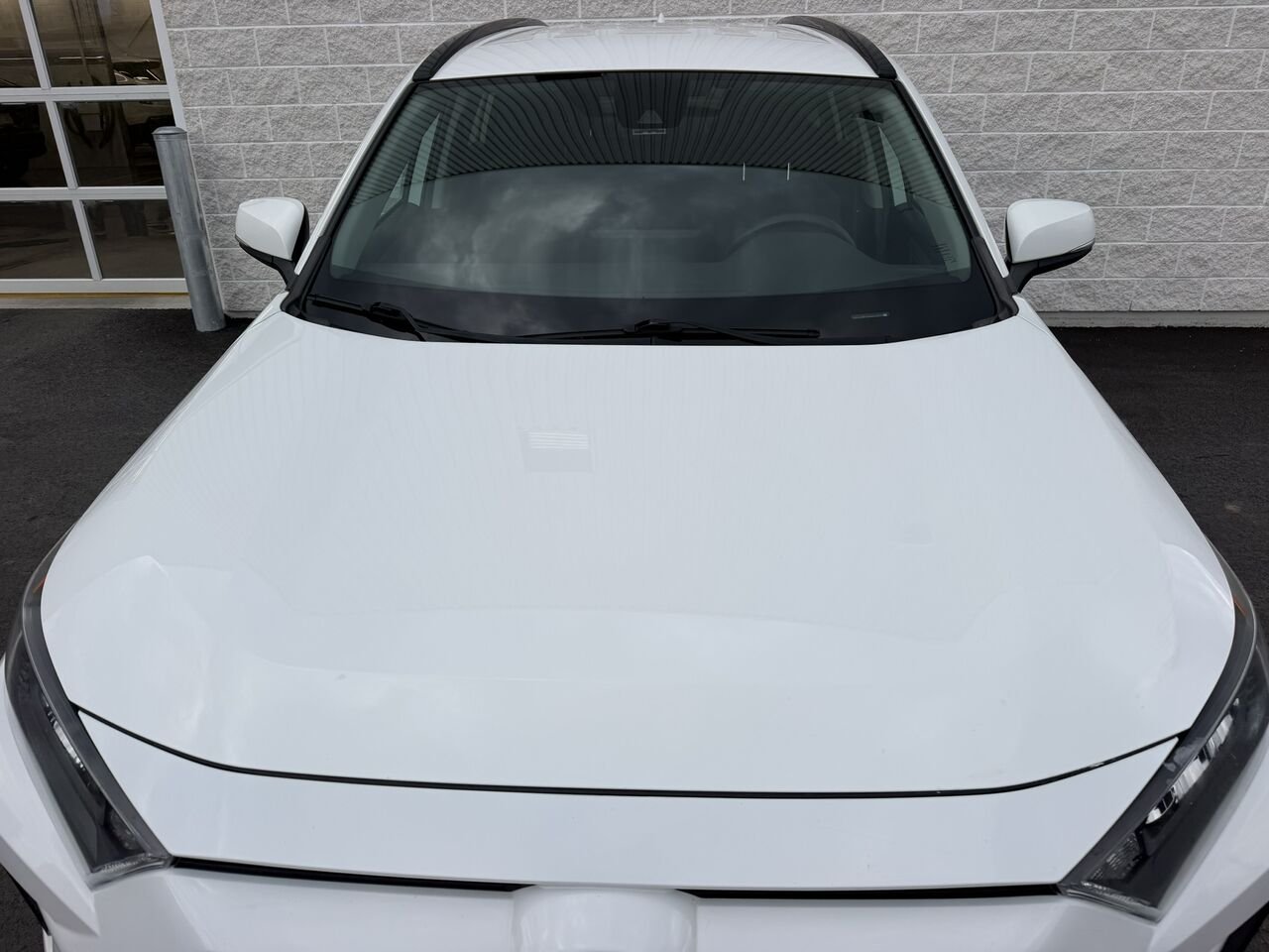 Toyota RAV4 LE 2019 Blanc Laval - photo #5