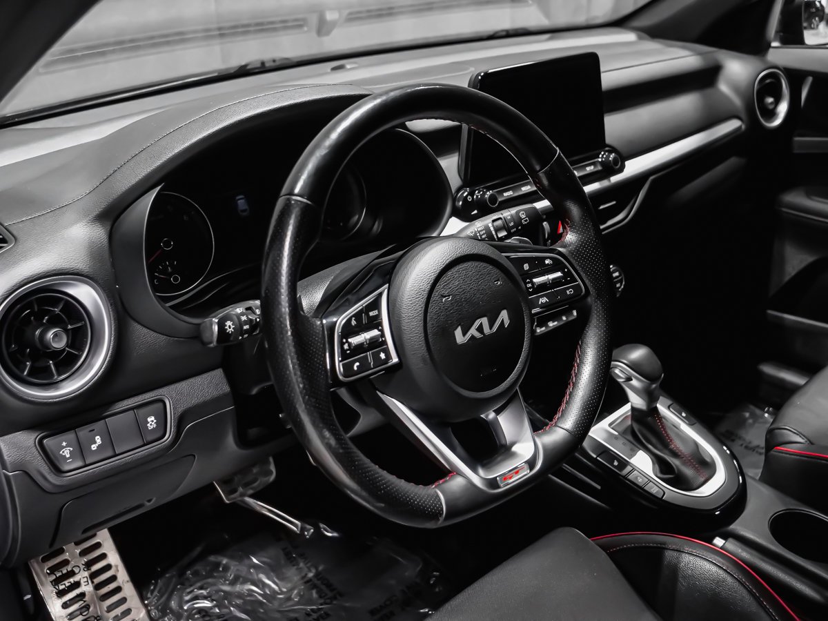 2023 Kia Forte5 GT Montreal - photo #7