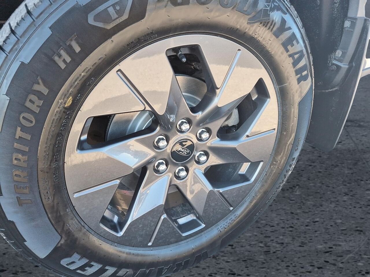 Ford F-150 Lightning 2024 Gris Saint-Jérôme - photo #9