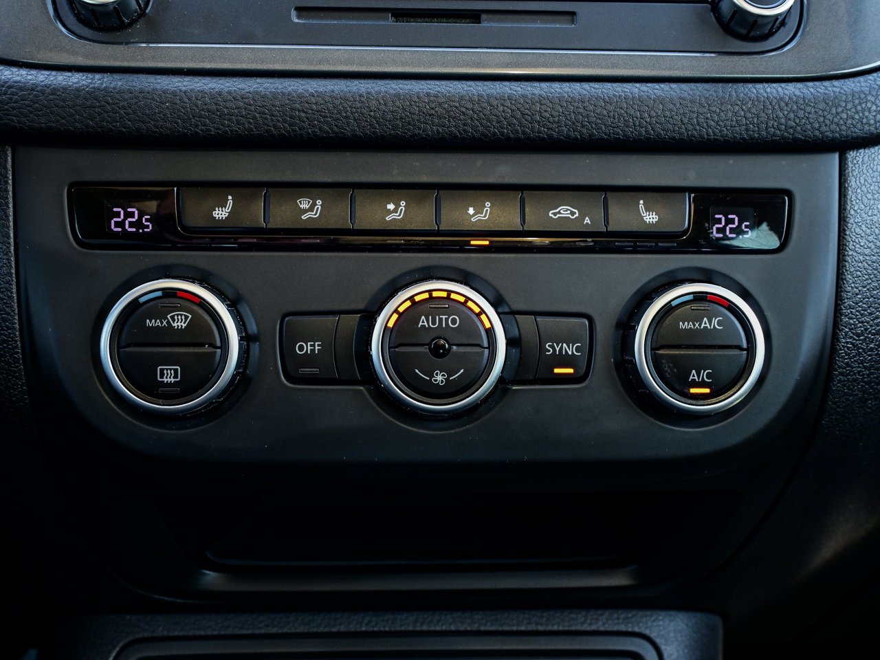 2015 Volkswagen Tiguan 4MOTION 4dr Auto Trendline gray Sherwood Park - photo #30