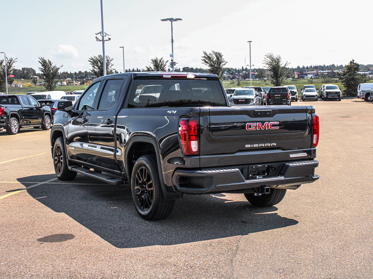 2024 GMC Sierra 1500 4WD Crew Cab 147 Elevation Black Sherwood Park - photo #5