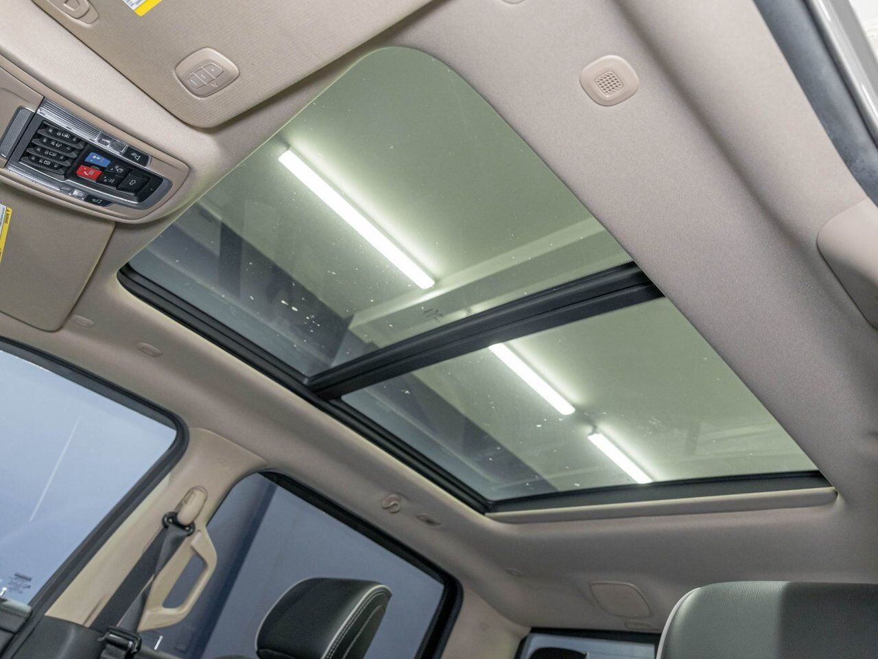 2020 Ram 1500 LARAMIE CREW 4X4 V8 *TOIT* NAV CUIR SIÈGES VENTIL Granite Crystal Saint-Jérôme - photo #3