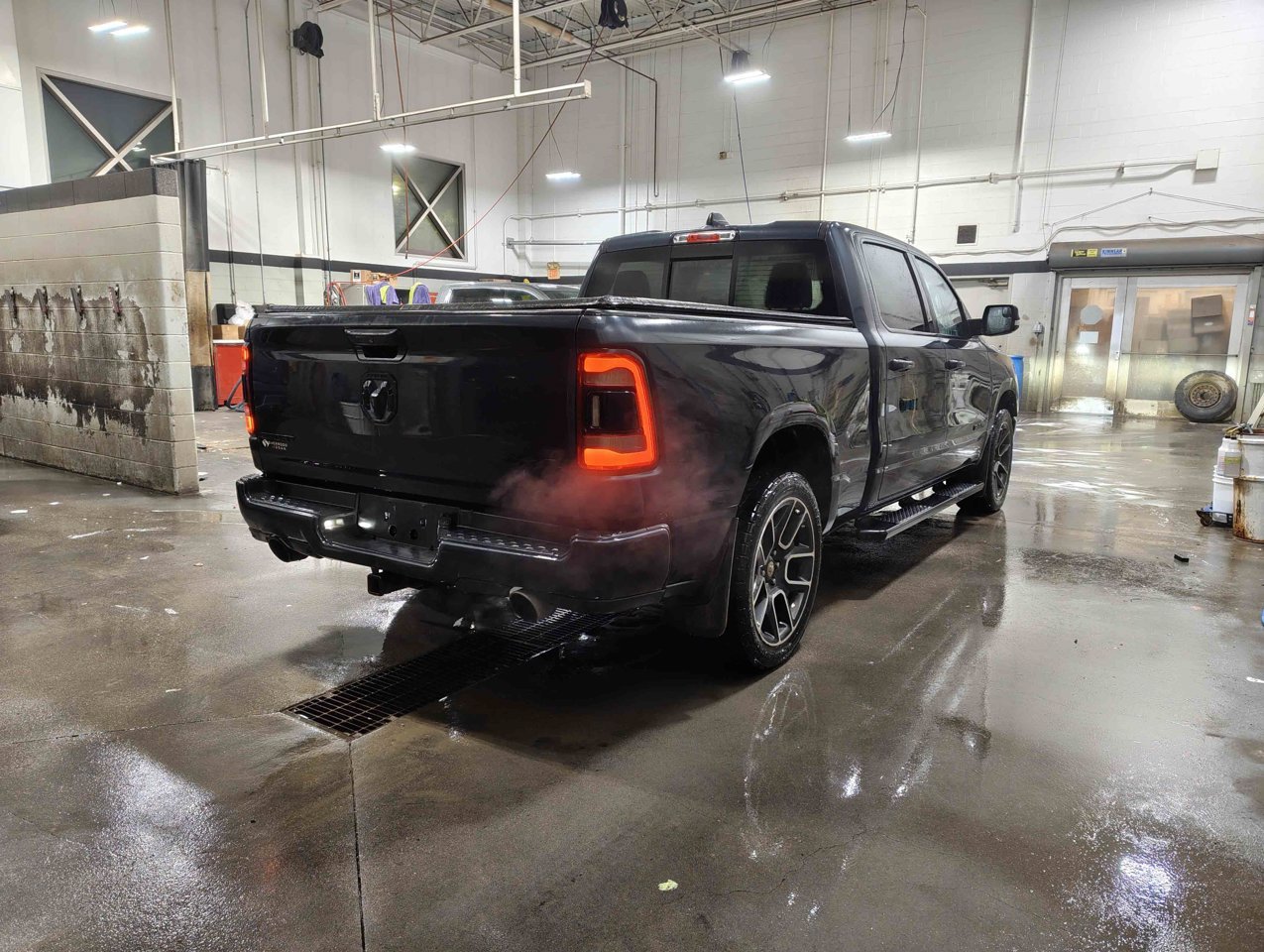 2019 Ram 1500 Sport 4x4 Crew Cab 6'4 Box Grey Sherwood Park - photo #5