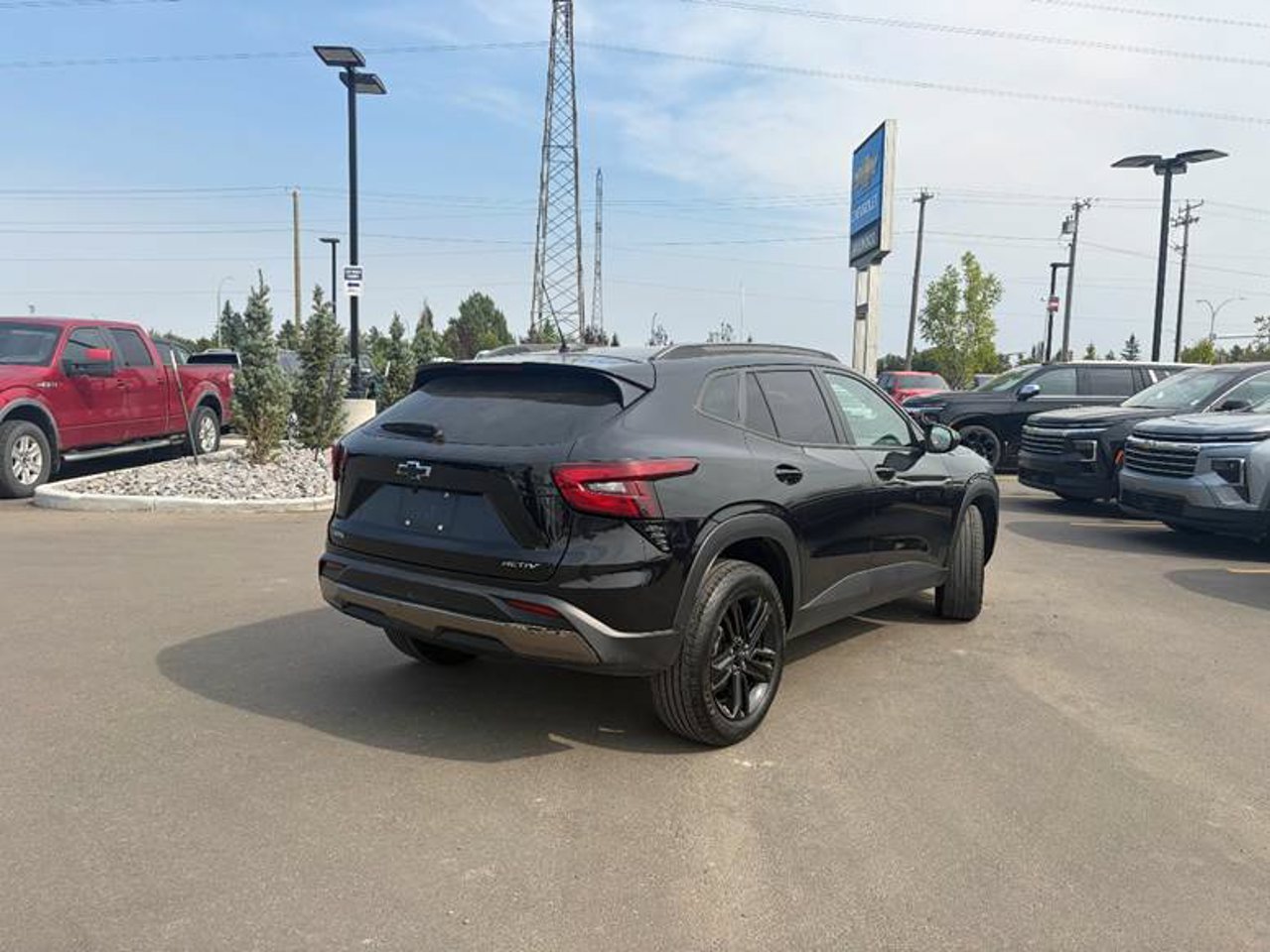 2025 Chevrolet Trax FWD 4dr ACTIV Black Sherwood Park - photo #4