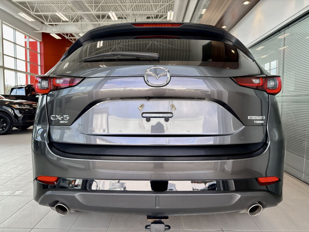 2023 Mazda CX-5 Grey Notre-Dame-des-Prairies - photo #9