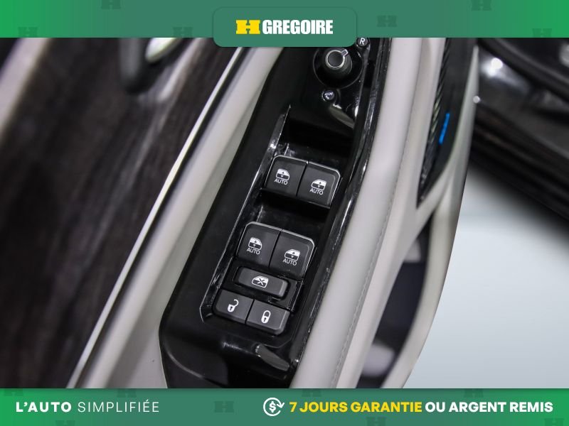 2023 Jeep Grand Cherokee Black Blainville - photo #18