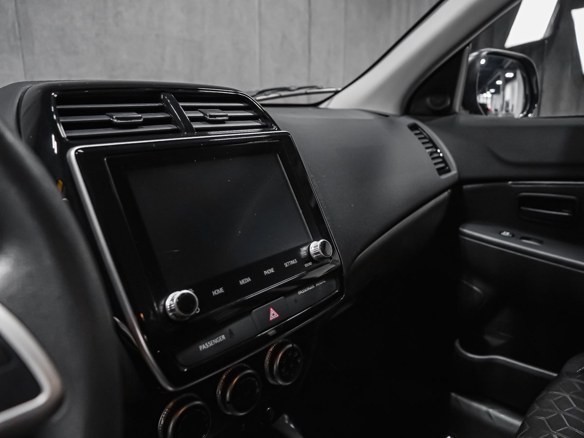 2025 Mitsubishi RVR ES Grey Montreal - photo #9