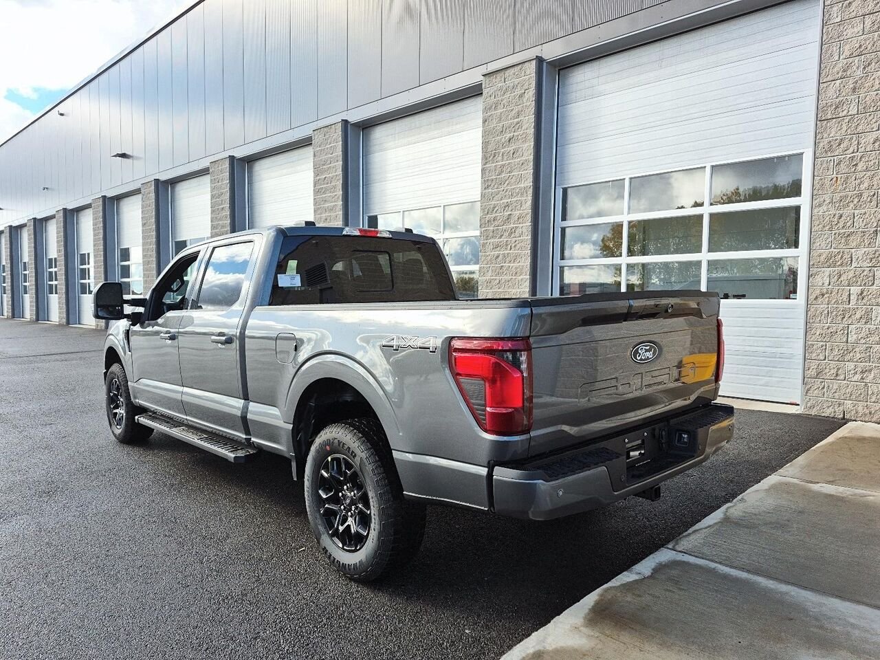 2026 Ford F-150 Carbonized Grey Metallic Saint-Jérôme - photo #10