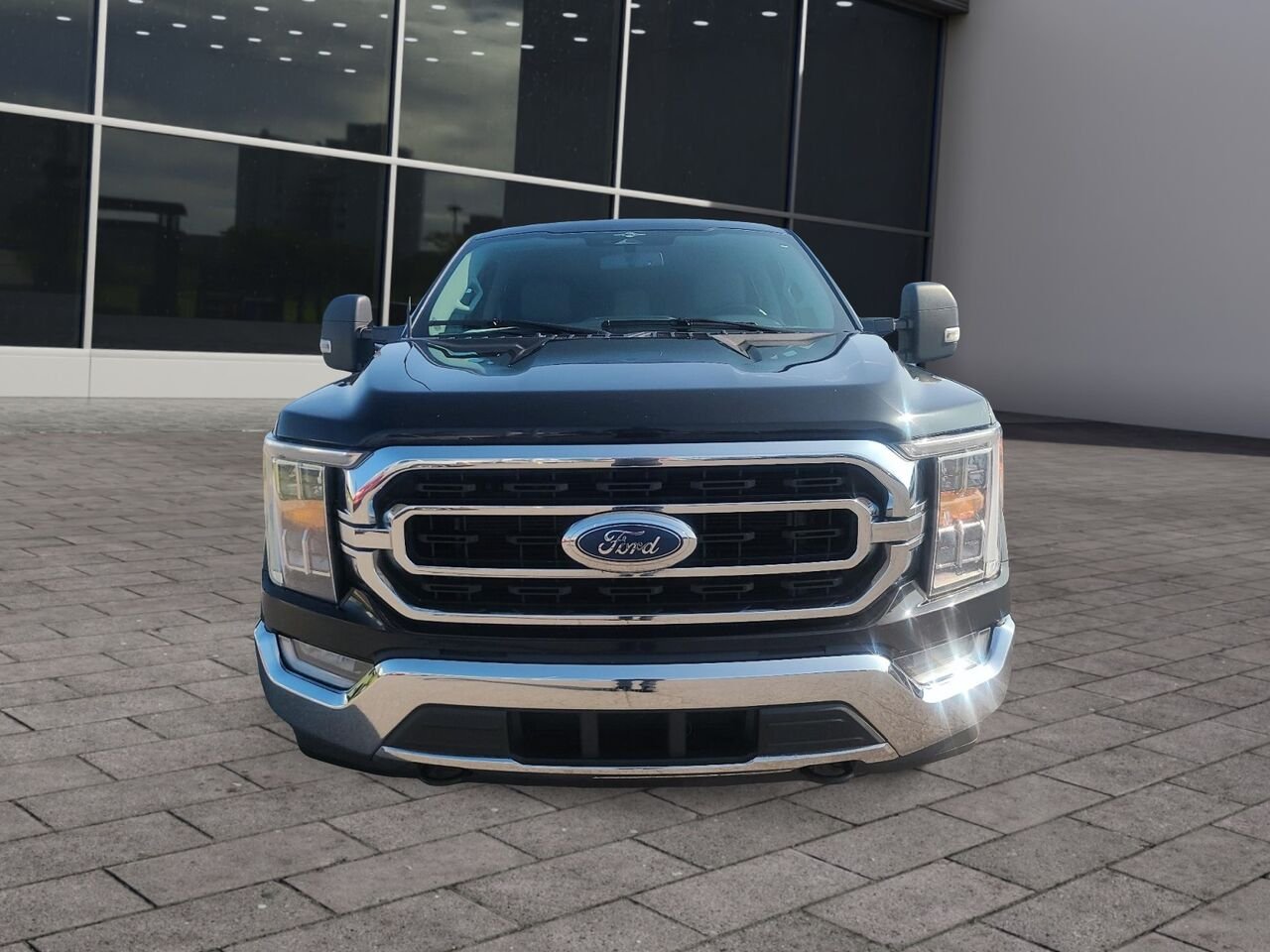 2023 Ford F-150 XLT SUPER CREW Black Québec - photo #1
