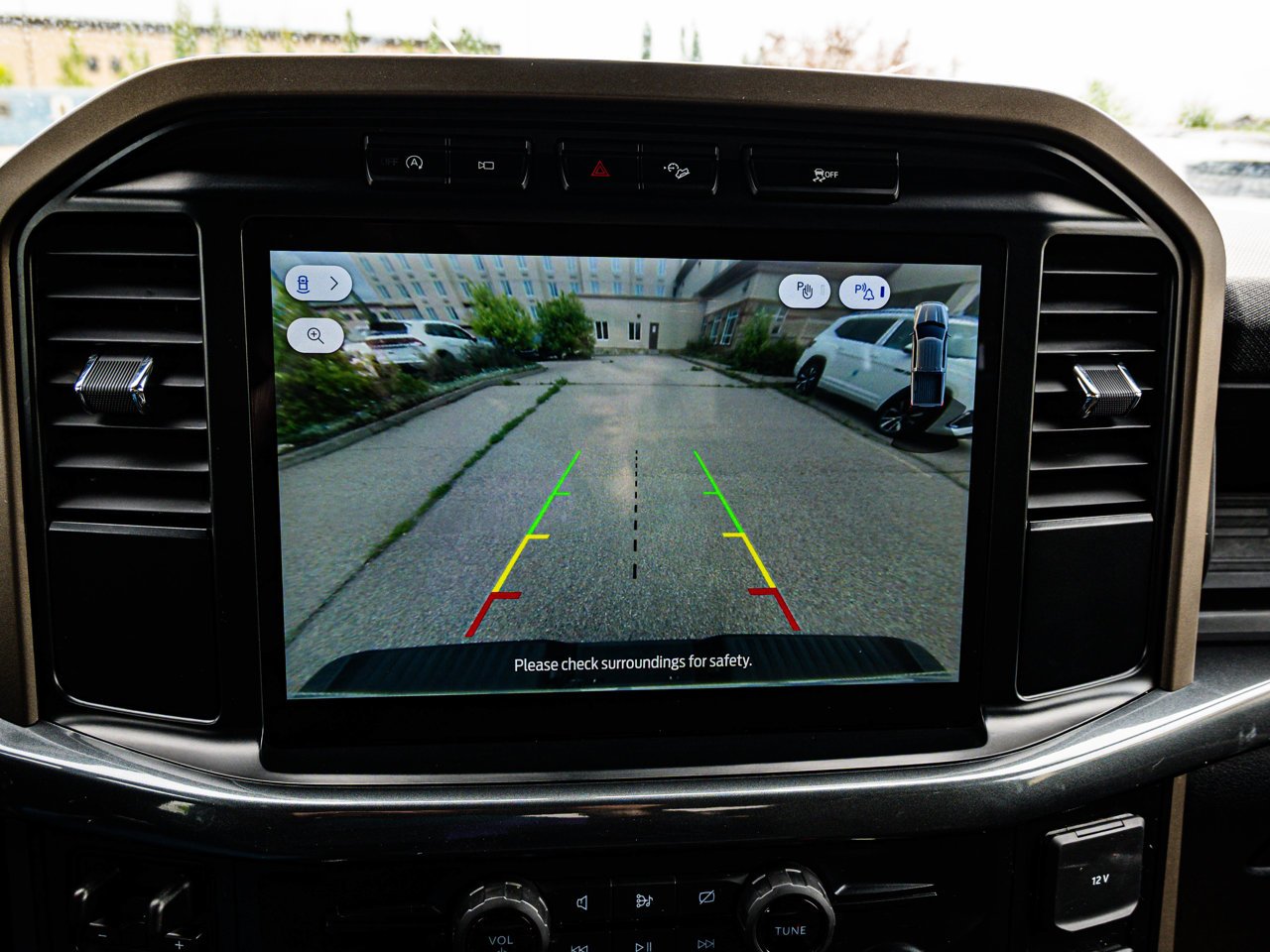 2024 Ford F-150 STX 4WD SuperCrew 5.5' Box White Sherwood Park - photo #22