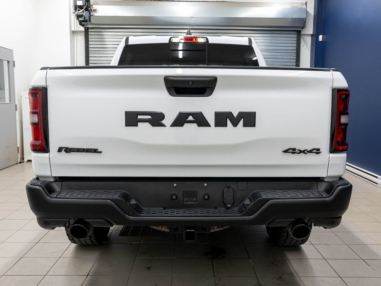 Ram 1500 REBEL CREW 4X4 *NAV* SIÈGES CHAUF CARPLAY REG ADAP 2026 Blanc Saint-Jérôme - photo #7