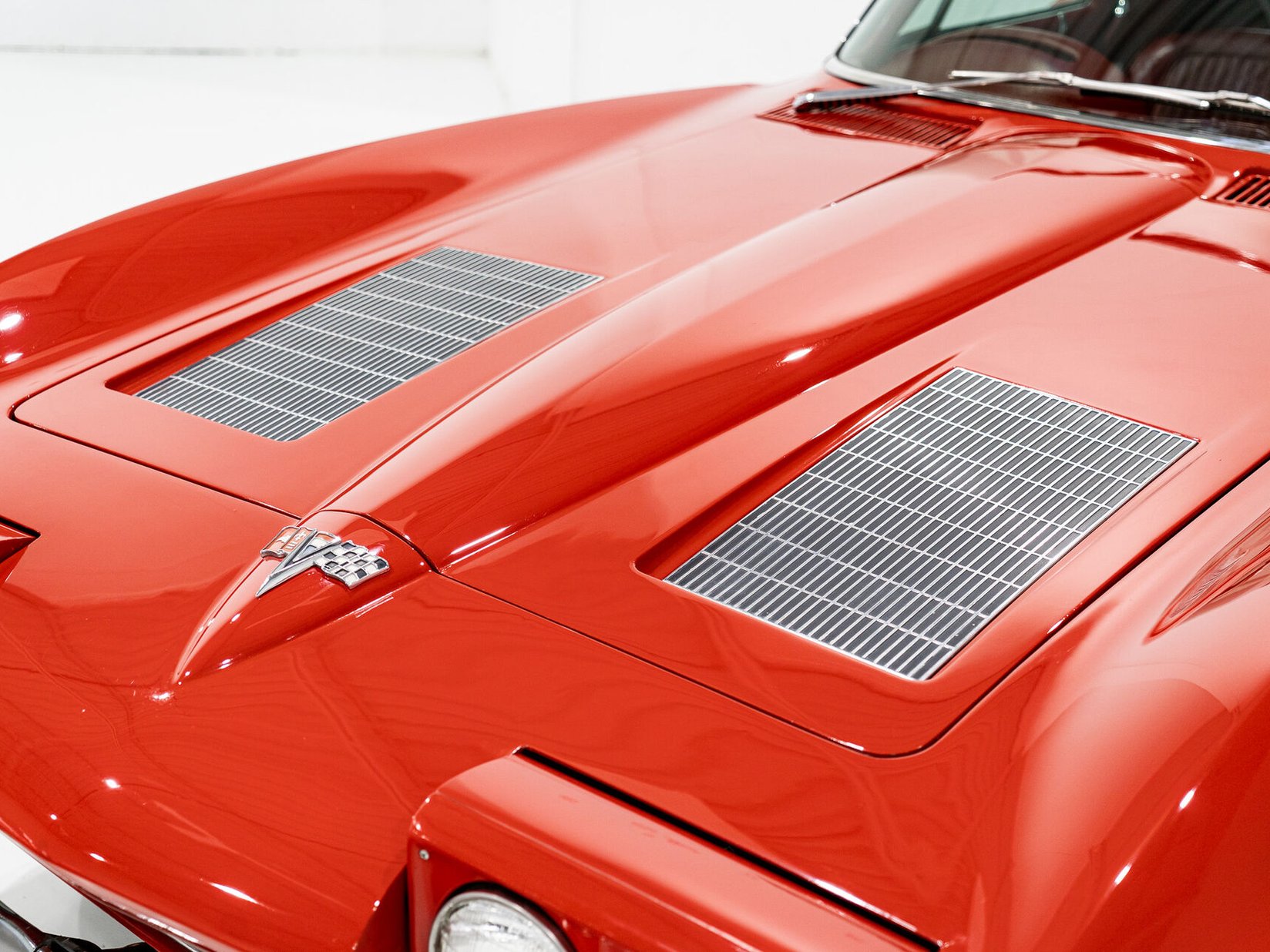 Chevrolet Corvette Split window matching# 327 Factory A/C | PRICE IN USD 1963 Rouge Montréal - photo #37