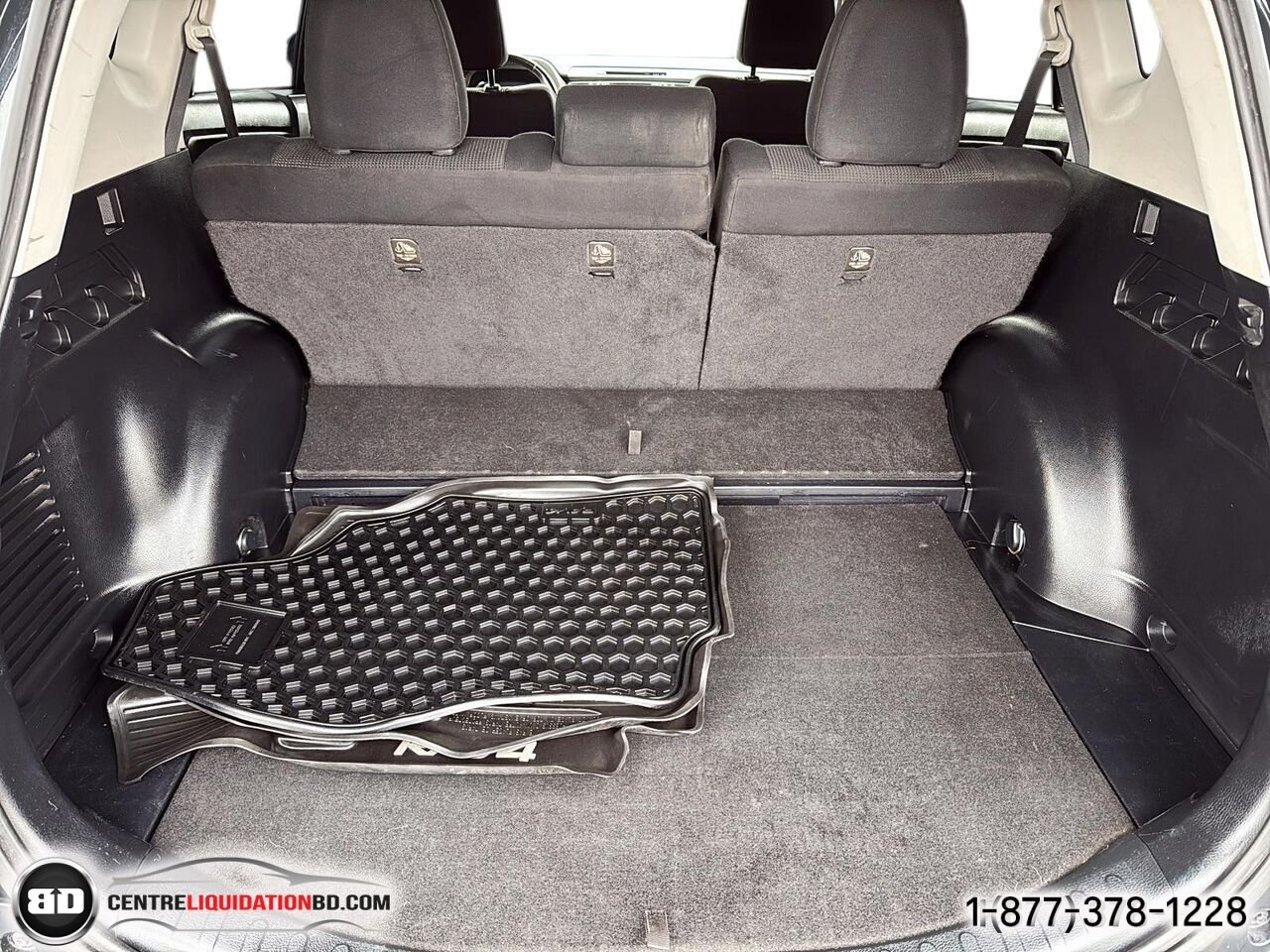 2017 Toyota RAV4 Hybrid LE+ 4 portes | BD0221 Black Granby - photo #10