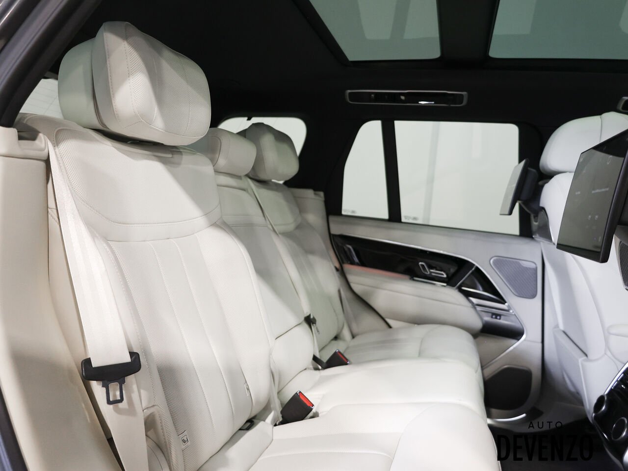 2024 Land Rover Range Rover Grey Saint-Eustache - photo #10