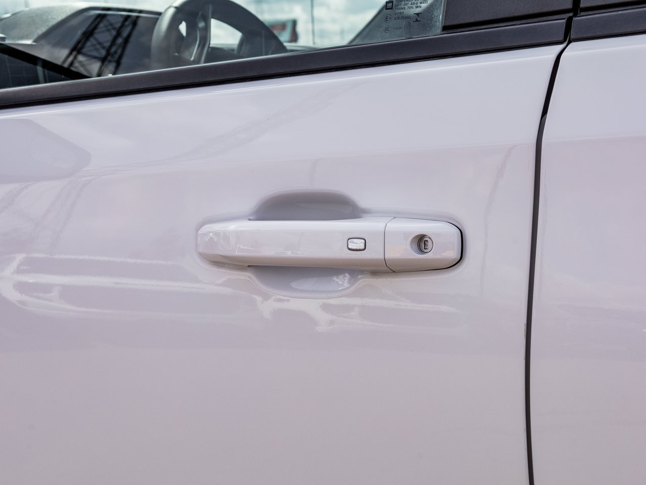 2026 Chevrolet Silverado 1500 4WD Crew Cab 147 LT White Sherwood Park - photo #7