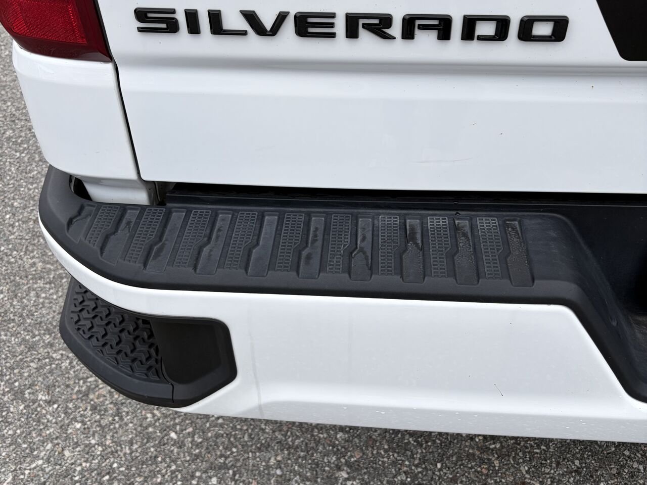 CHEVROLET SILVERADO K1500 CUSTOM Custom cabine multiplace 4RM 157 po 2024 Noir Gatineau - photo #12