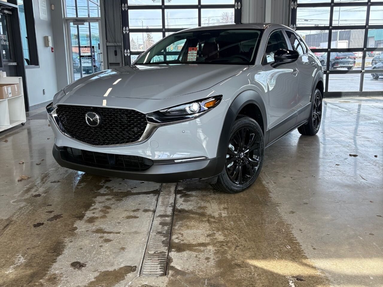 MAZDA CX-30 GT 2026 Gris aéro métallisé Châteauguay - photo #0