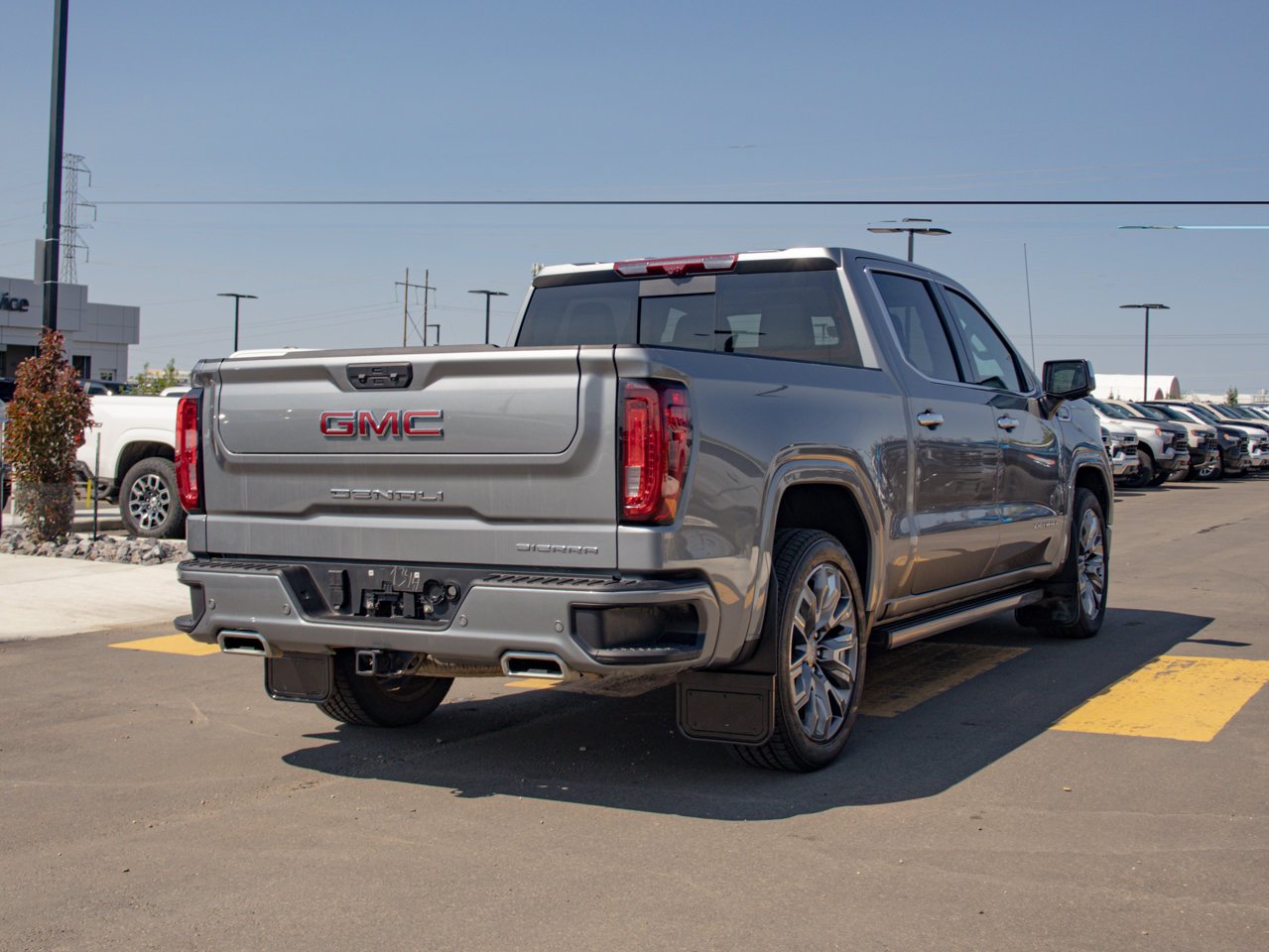 2025 GMC Sierra 1500 4WD Crew Cab 147 Denali Grey Sherwood Park - photo #9