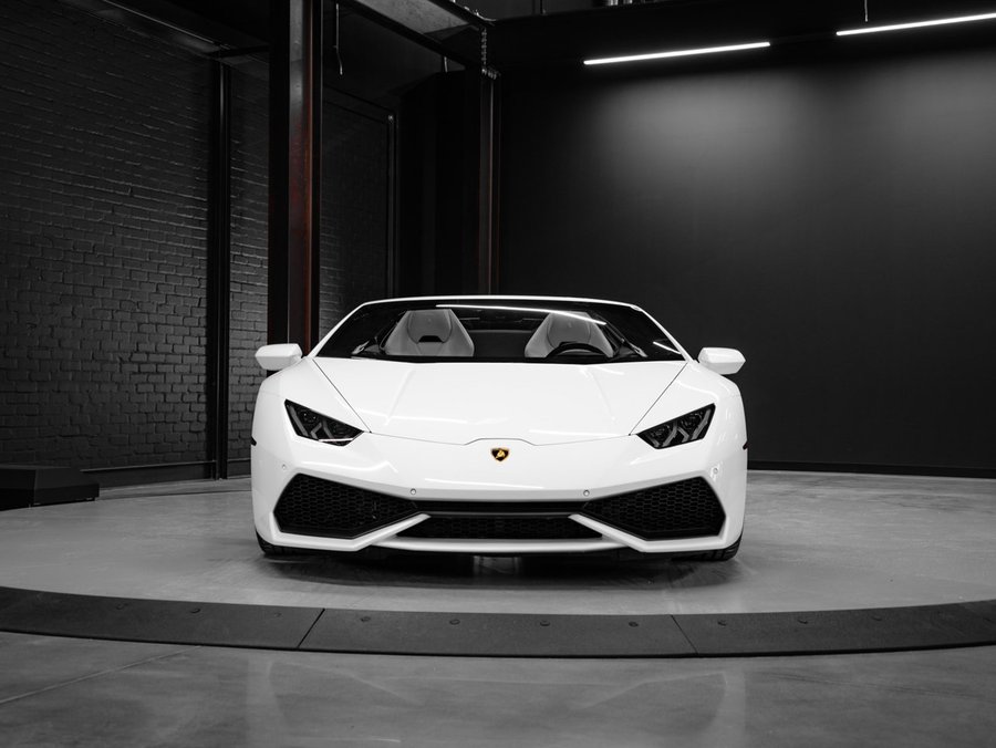 2018 Lamborghini Huracan 2018 White