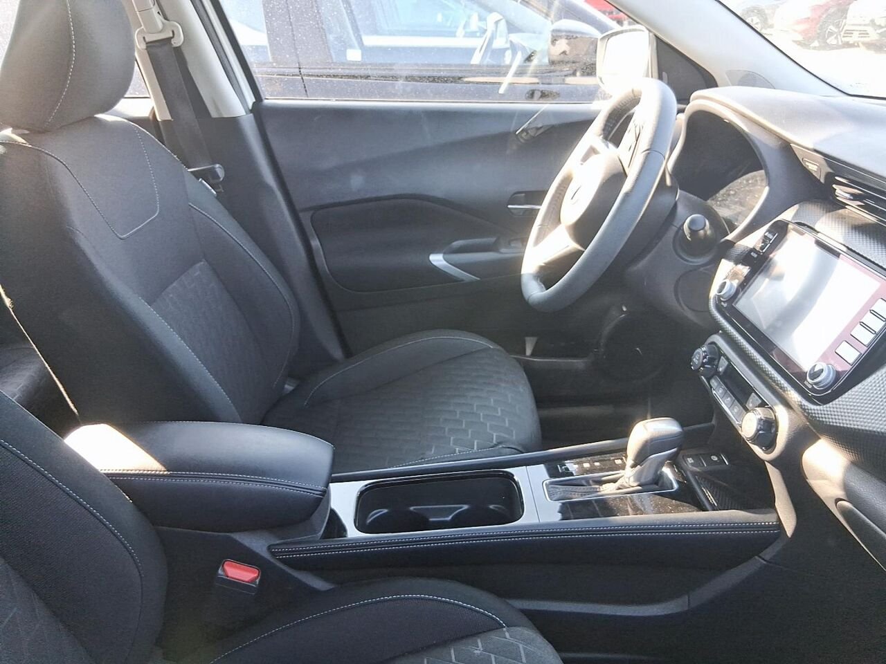 Nissan Kicks SV 2024 Blanc Québec - photo #2