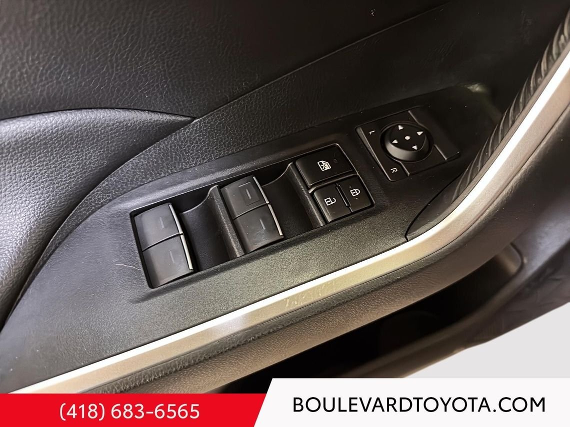 2022 Toyota RAV4 99566A-110 | XLE Hybride Red Québec - photo #16