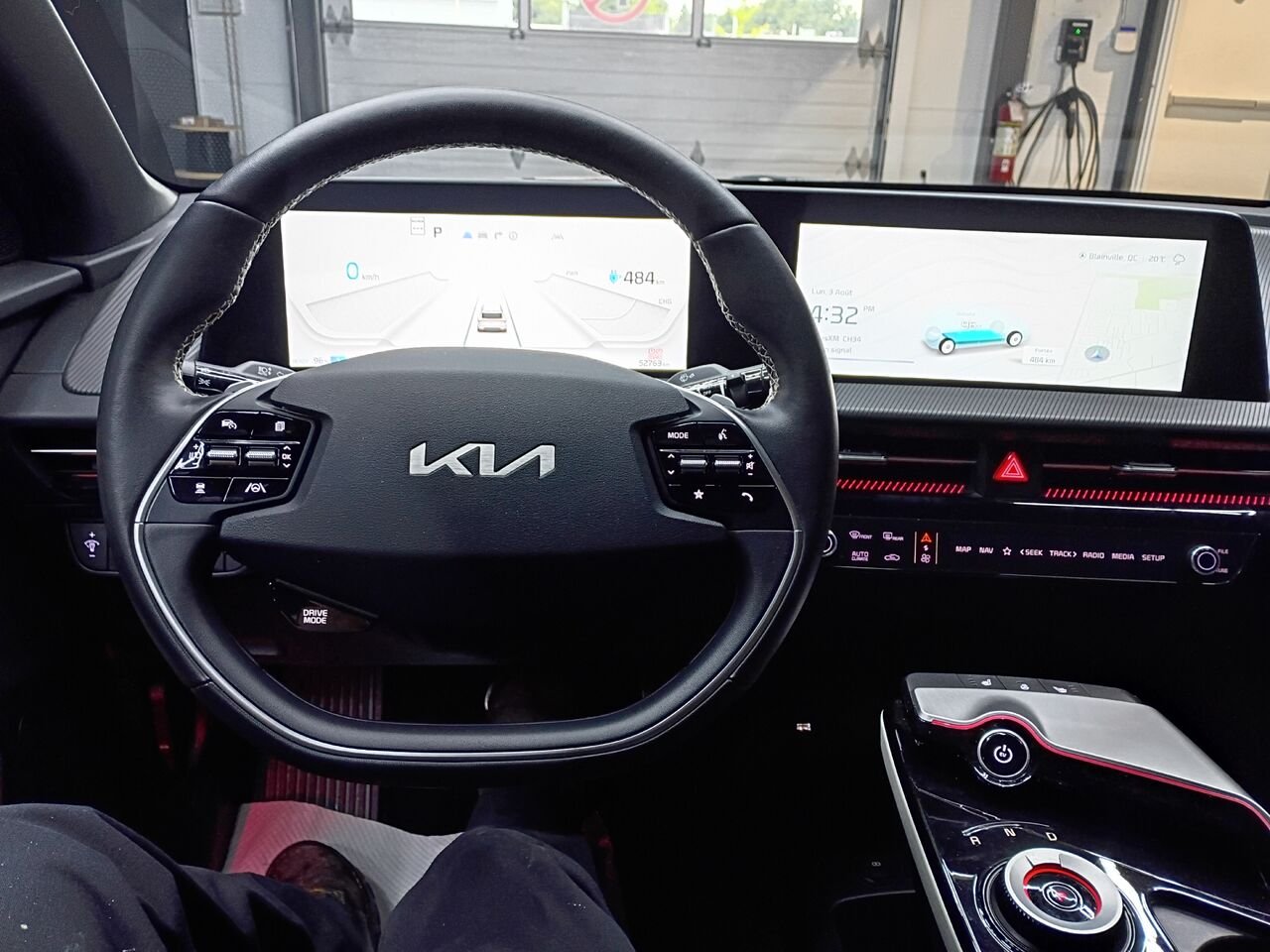 2024 Kia EV6 Red Blainville - photo #21