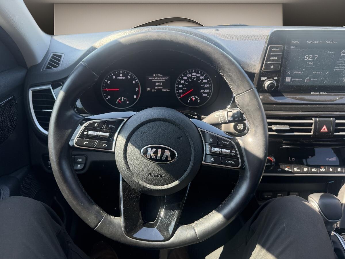 2021 Kia Seltos Black  - photo #8