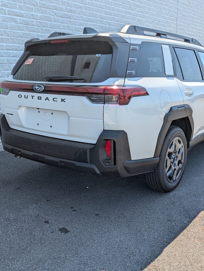 2026 SUBARU Outback TOURING Crystal White Pearl Saint-Hyacinthe - photo #1
