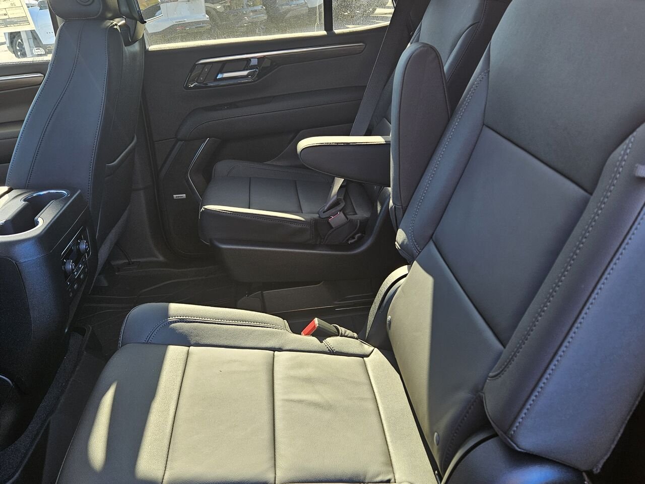 2027 Chevrolet Tahoe Z71 4 portes 4RM Radiant Red Tintcoat Thetford Mines - photo #19