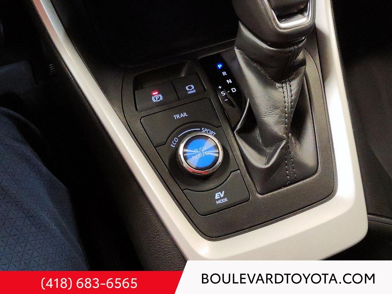 Toyota RAV4 100398A-4 | HYBRIDE, XSE, AWD 2024 Bleu Québec - photo #18