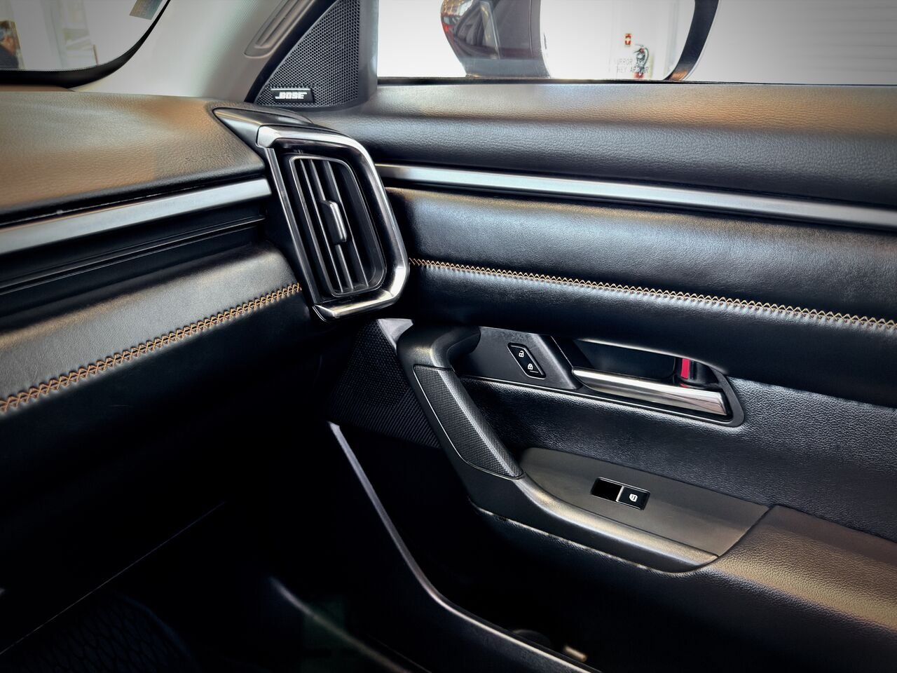2023 Mazda CX-50 Black Notre-Dame-des-Prairies - photo #36