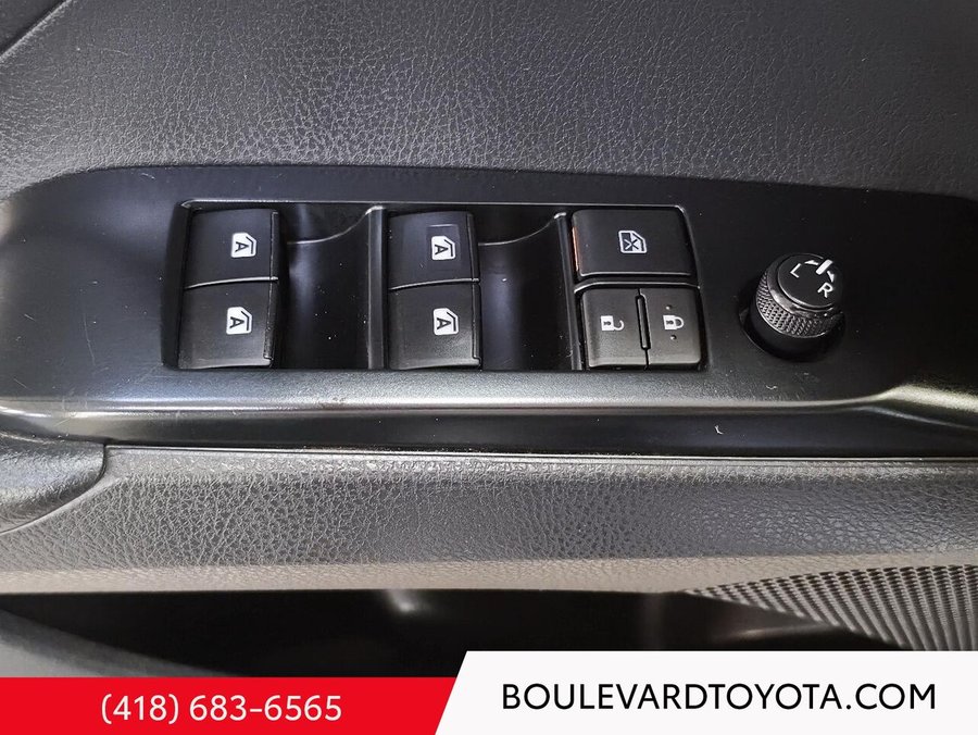Toyota Camry LE 2018 Argent