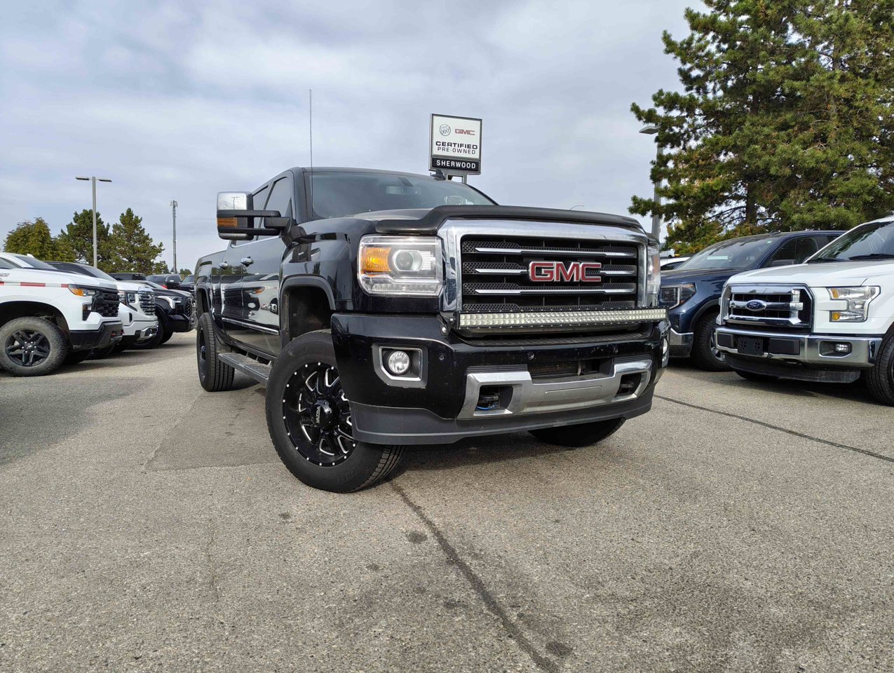 2015 GMC Sierra 2500HD 4WD Crew Cab 153.7 SLT Black Sherwood Park - photo #1