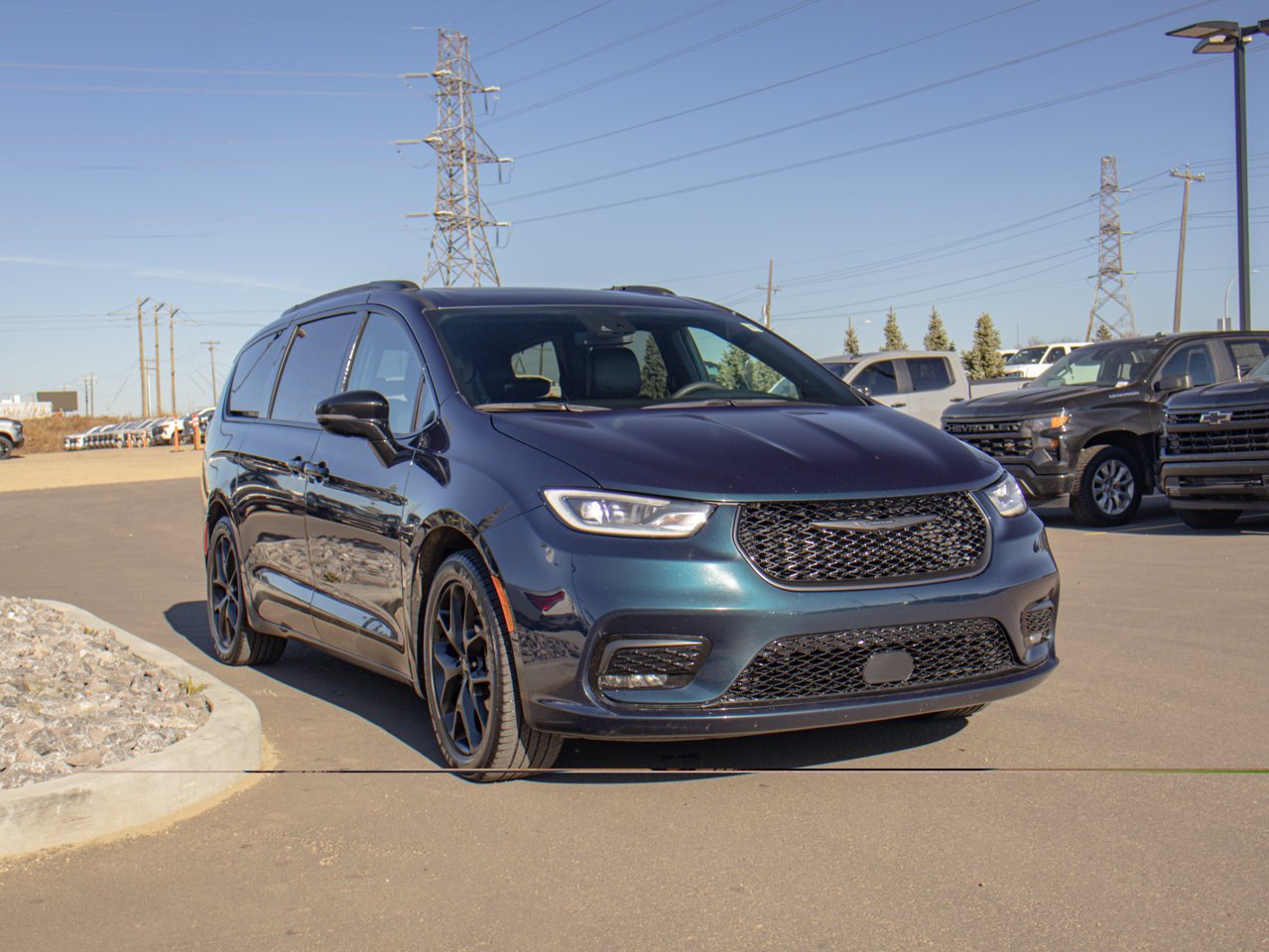 2025 Chrysler Pacifica Limited FWD Blue Sherwood Park - photo #13