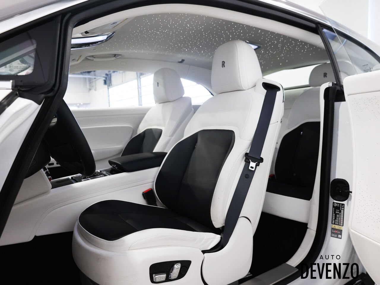 Rolls-Royce Spectre 2024 Blanc Saint-Eustache - photo #9