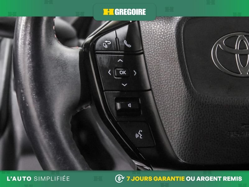 Toyota Prius 2024 Argent Laval - photo #17