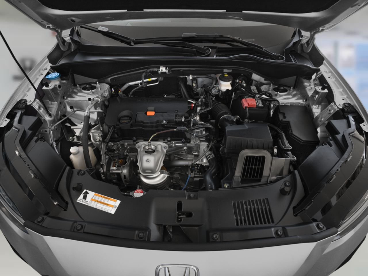 2027 Honda HR-V LX 2RM White Gatineau - photo #8