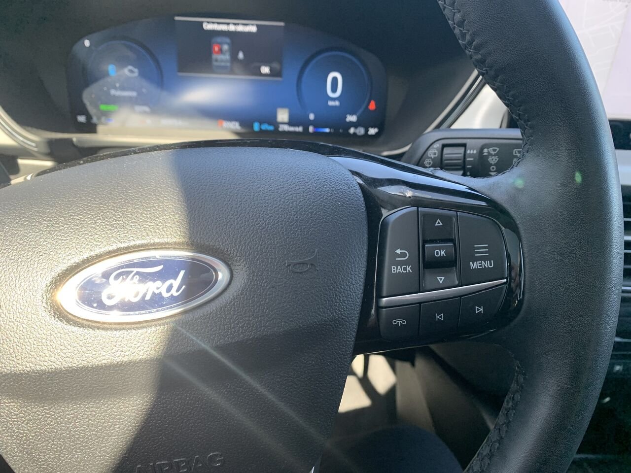 2023 Ford Escape White Châteauguay - photo #28