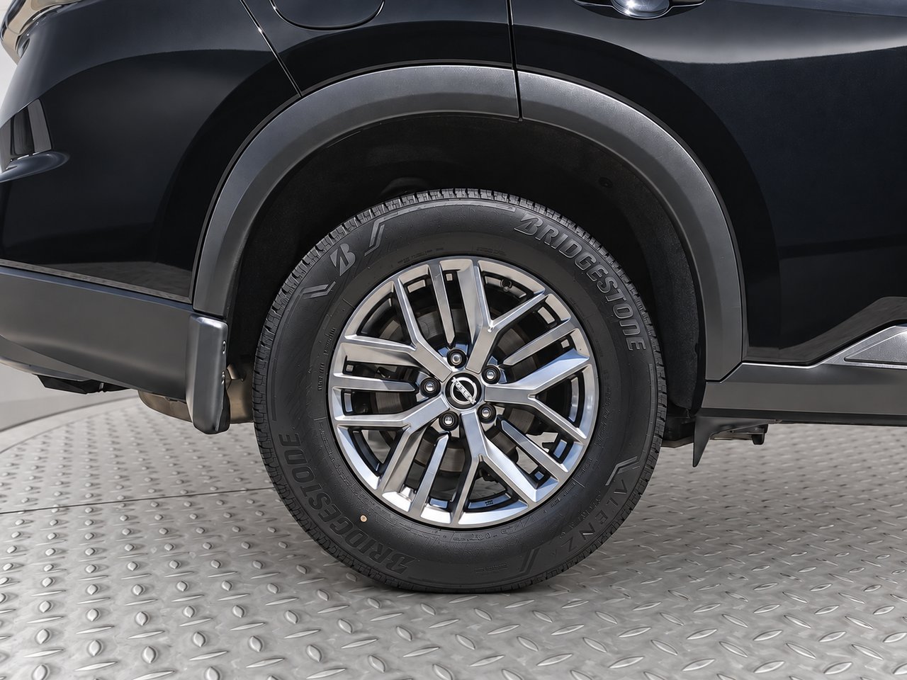2024 Nissan Rogue S Black Val-David - photo #6