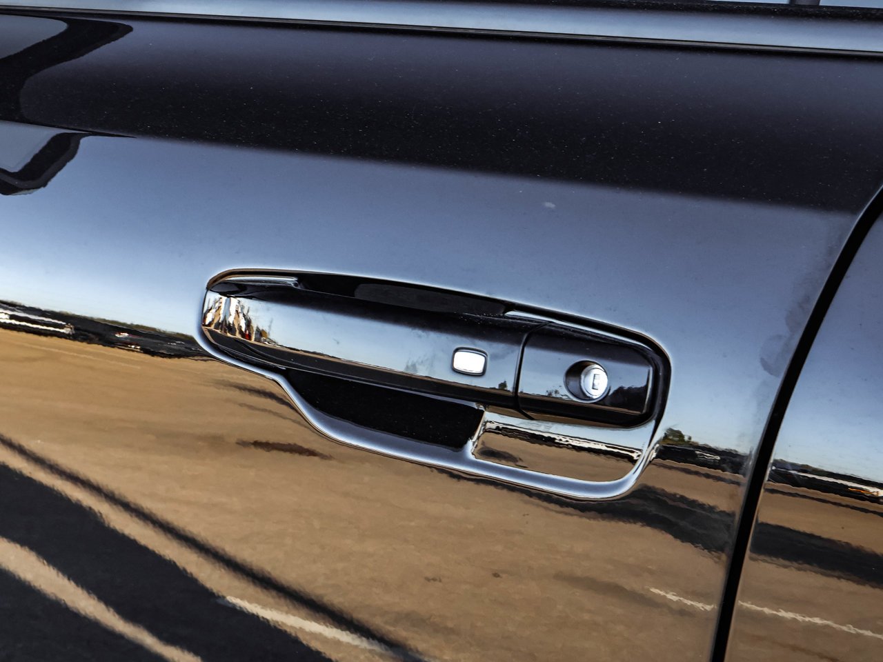 2024 GMC HUMMER EV SUV e4WD 4dr 2X Black Sherwood Park - photo #11