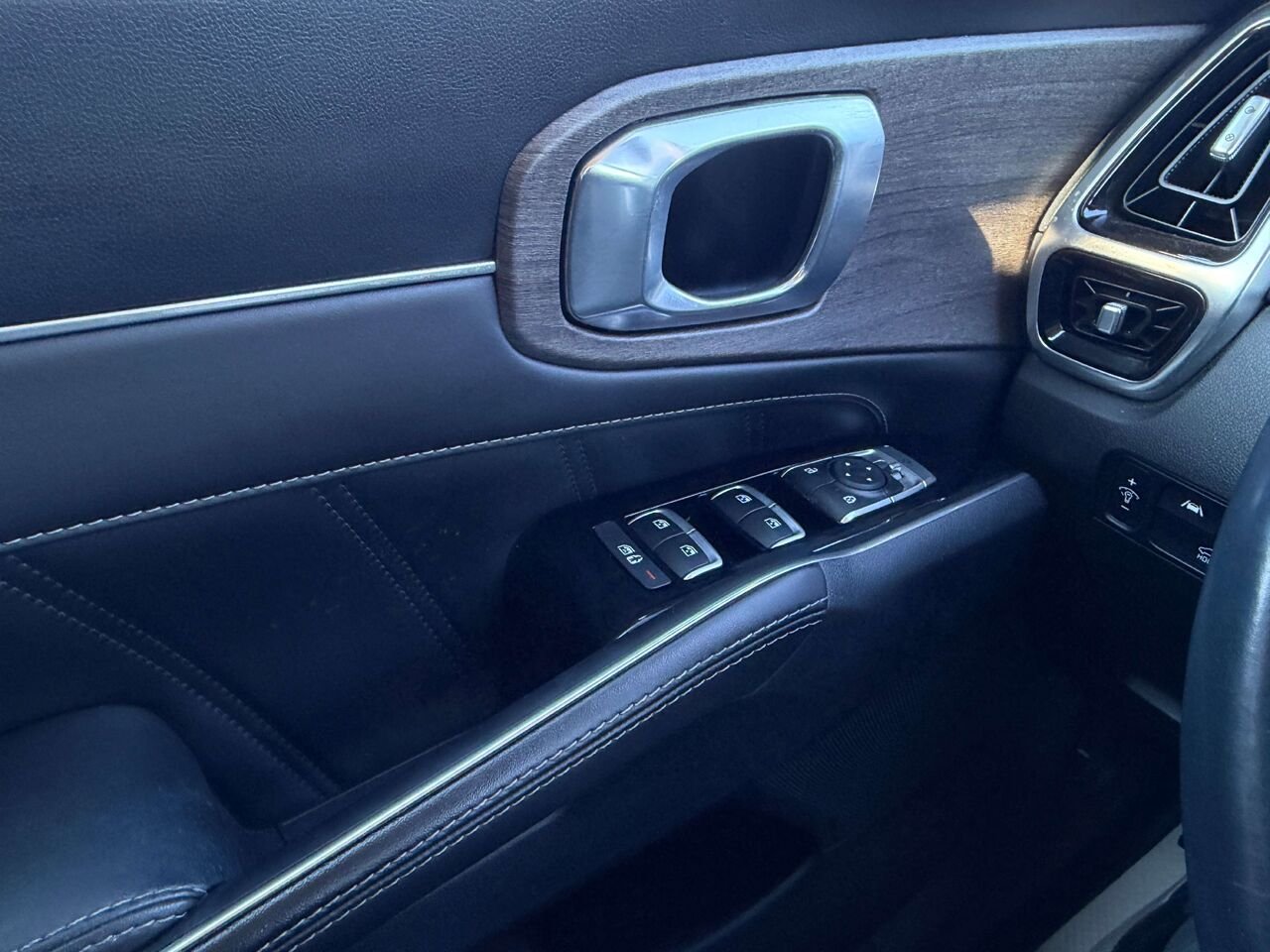 Kia Sorento 2023 Gris Gatineau - photo #10