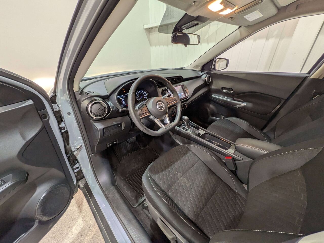 2024 Nissan Kicks SV FWD Grey Val-David - photo #9