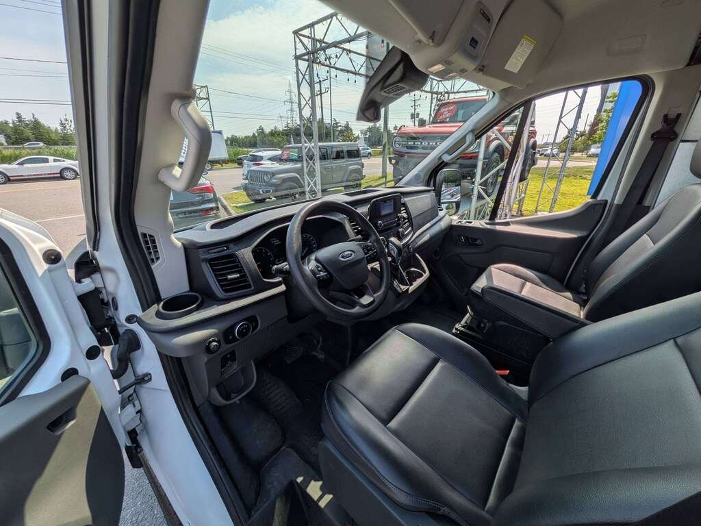 2022 Ford Transit Cargo Van T-250 130" Med Rf 9070 GVWR RWD White Val-David - photo #13