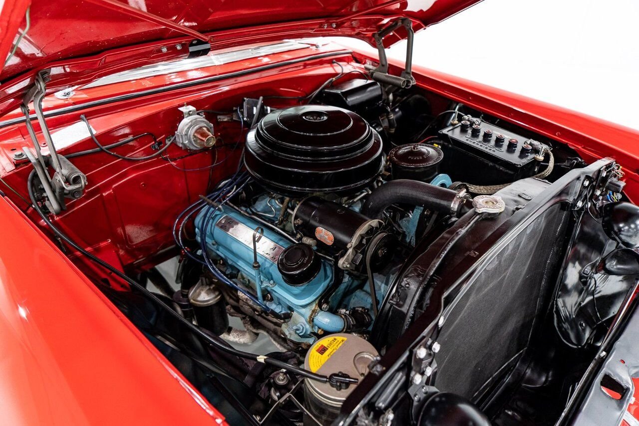 Pontiac Starchief **PRIX EN USD** Beautifully presented from former restoration 1955 Blanc Montréal - photo #16