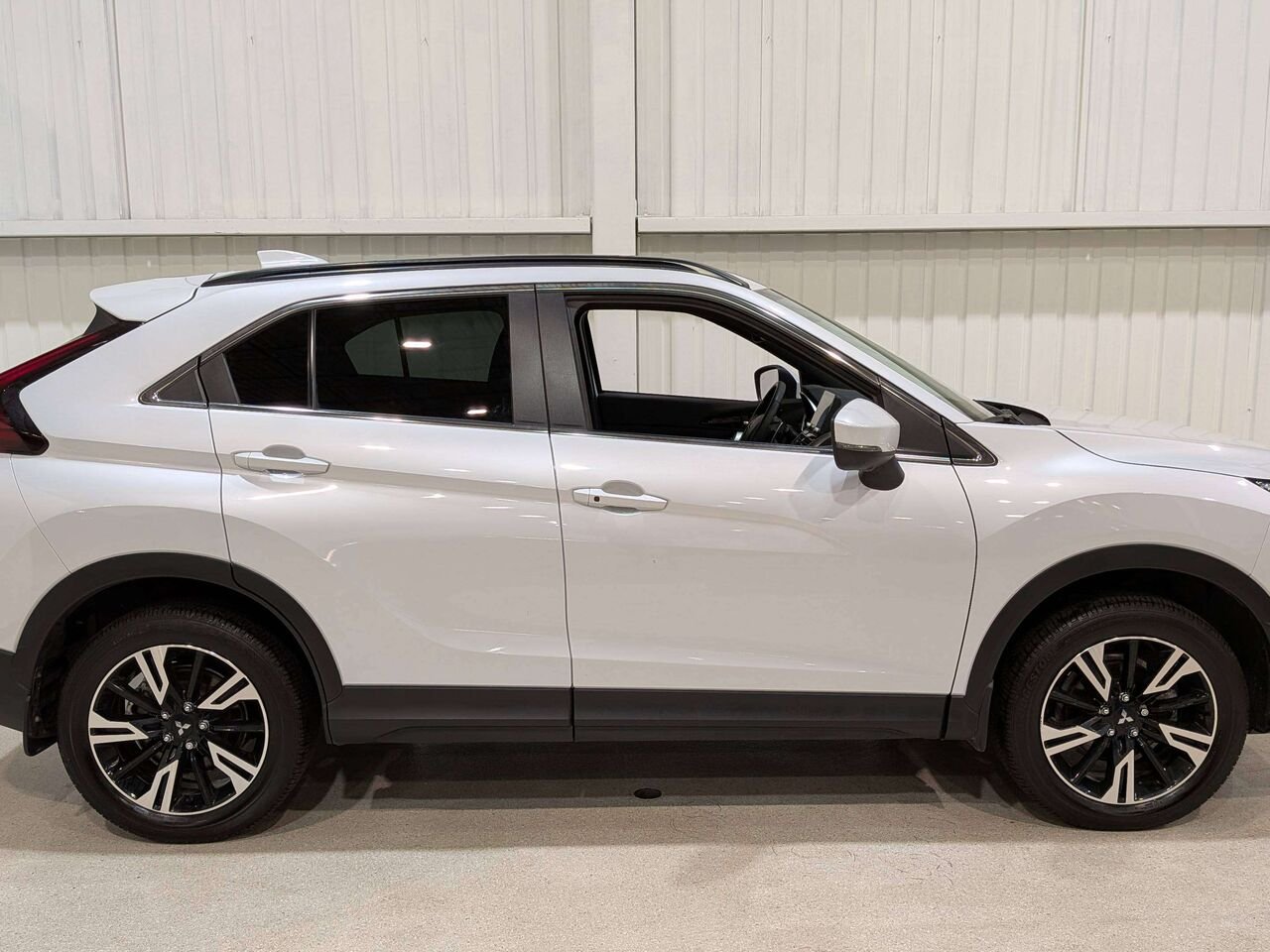 2025 Mitsubishi Eclipse Cross SEL S-AWC White Val-David - photo #6