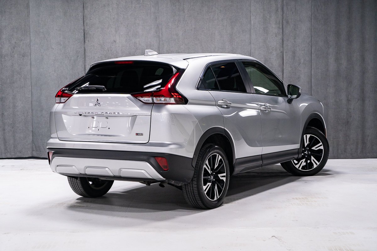 2024 Mitsubishi Eclipse Cross LE S-AWC Silver Montreal - photo #5