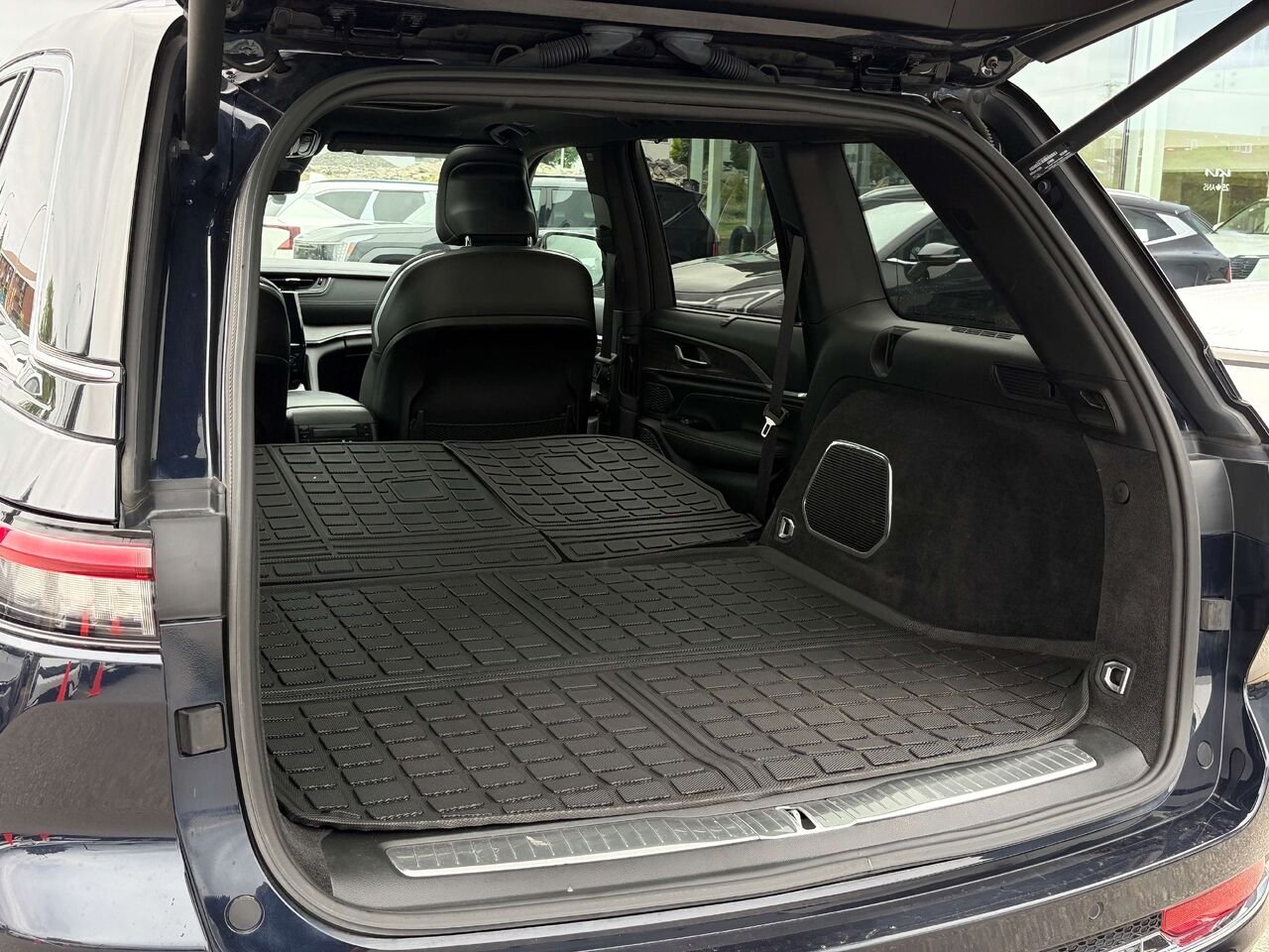 2024 Jeep Grand Cherokee Blue Gatineau - photo #16