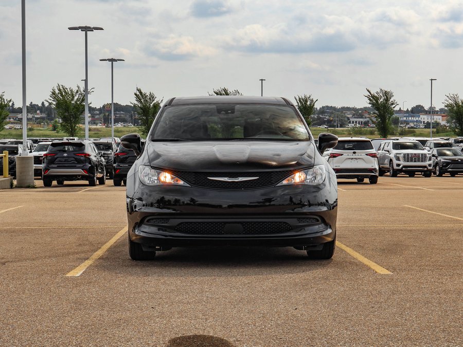 2025 Chrysler Grand Caravan 2025 Black