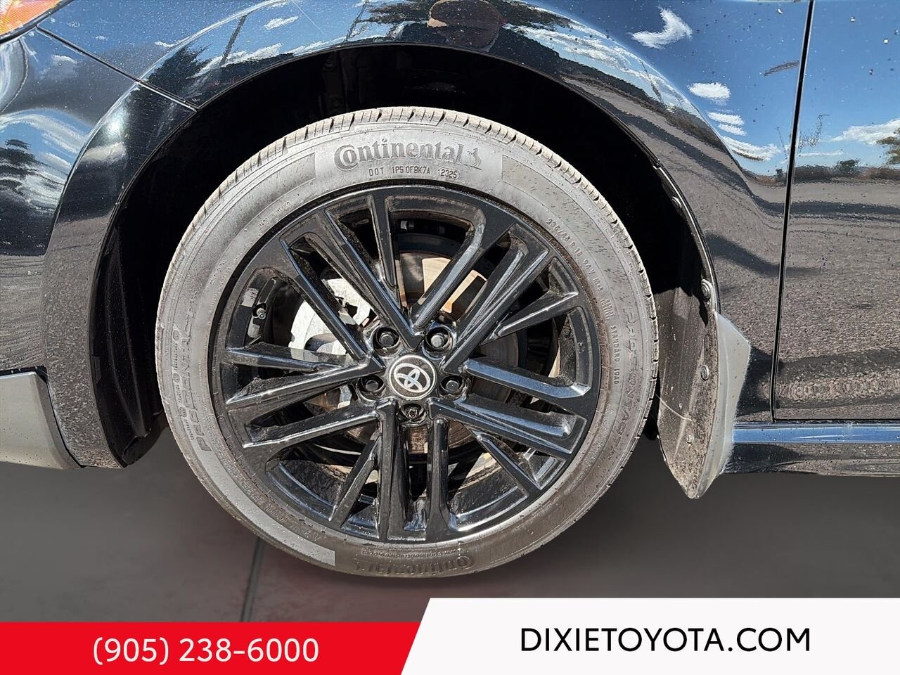 2025 Toyota Camry HYBRID SE UPGRADE AWD / CLEAN CARFAX / HEATED SEATS / MOONROOF / CARPLAY AND ANDROID AUTO Black Mississauga - photo #6
