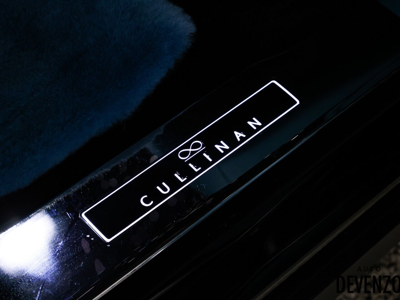 2023 Rolls-Royce Cullinan Blue Saint-Eustache - photo #20